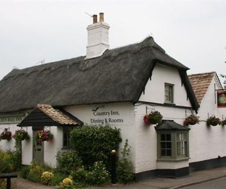Golden Ball Hotel Elsworth エクステリア 写真